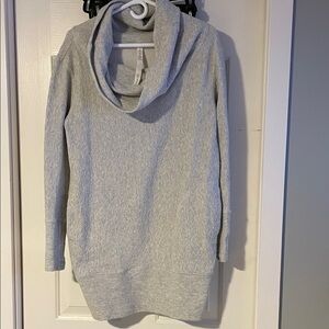 Lululemon Along the Way Dress
Heathered Core Ultra Light Grey